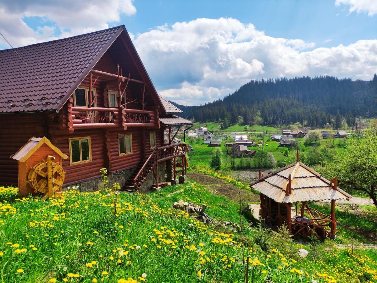 Дерев'Яний Котедж "Казка" ยาเรมชา ภายนอก รูปภาพ